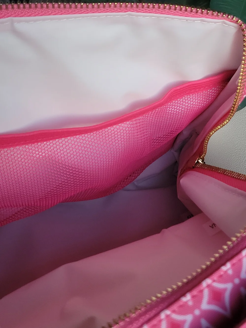 Draper James Pink Patterned Geometric Insulated Nylon & Leatherette Lunch Tote - Picture 6 of 6